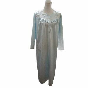 Miss Elaine Nightgown Size Large
